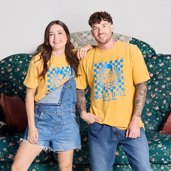 Big Comfy Couch Comfy Club T-shirt - Vintage Mustard