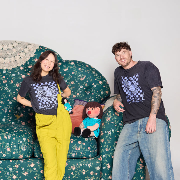 Big Comfy Couch Comfy Club T-shirt - Vintage Black